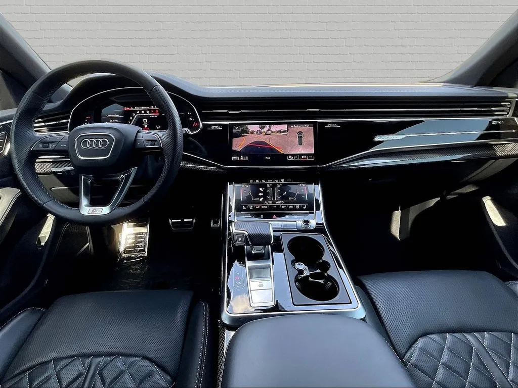 Audi SQ8 photo 7
