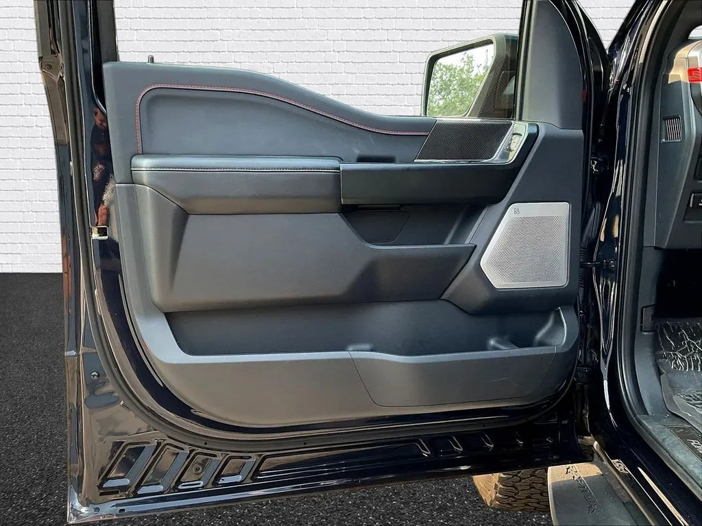 Ford F-150 photo 18