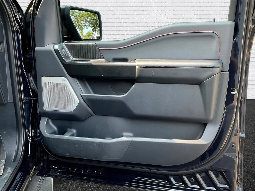 Ford F-150 photo 26
