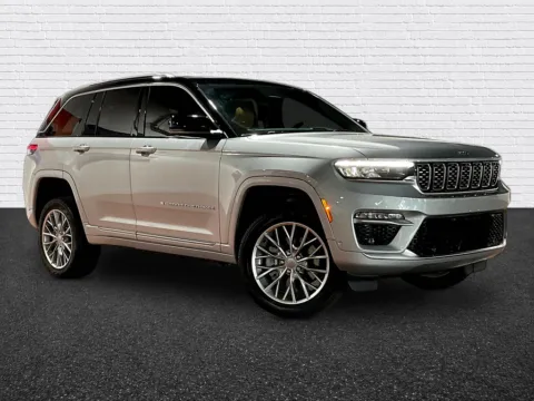 Another view of 2023 Jeep Grand Cherokee Summit 4xe for sale in Roswell, GA at Gravity Autos Roswell