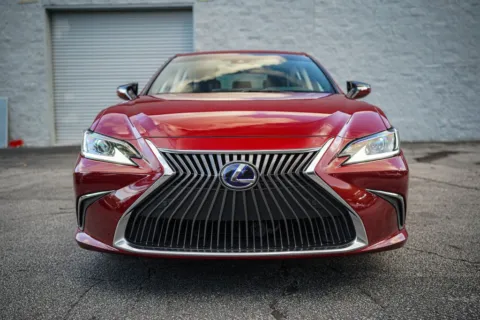 More photos of 2021 Lexus ES 300h at Gravity Autos Roswell, GA