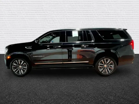 More photos of 2023 GMC Yukon XL Denali at Gravity Autos Roswell, GA