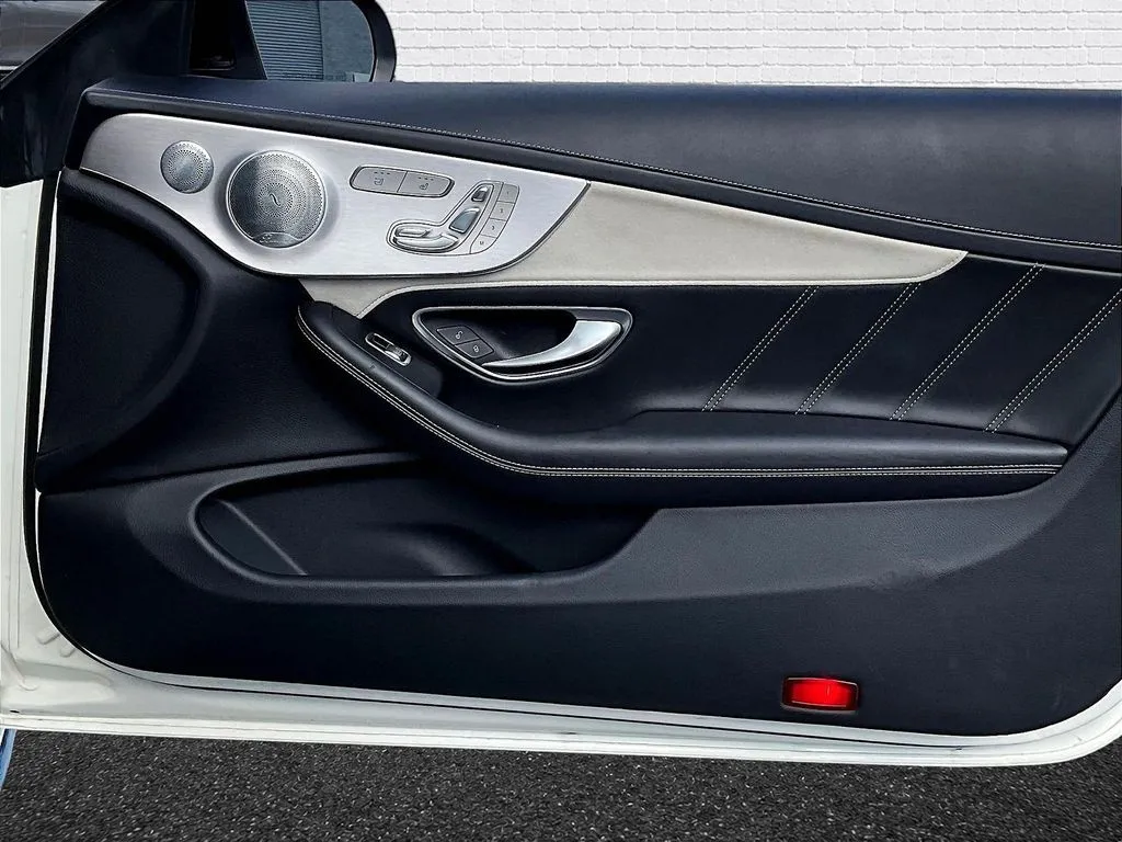 Mercedes-Benz C-Class photo 24
