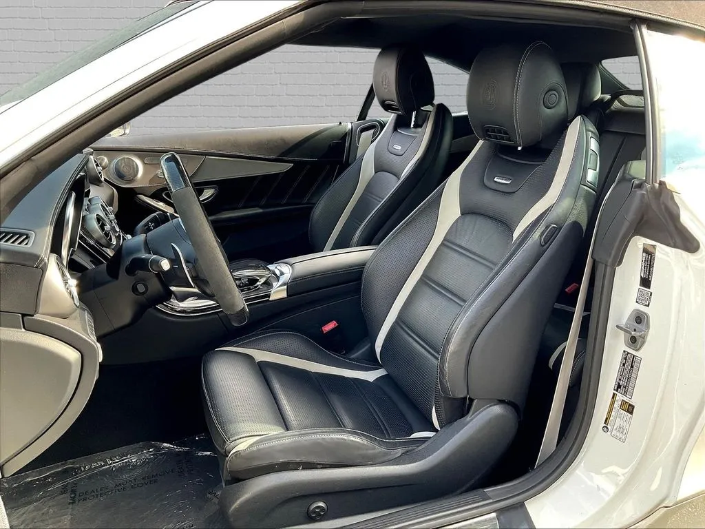Mercedes-Benz C-Class photo 18
