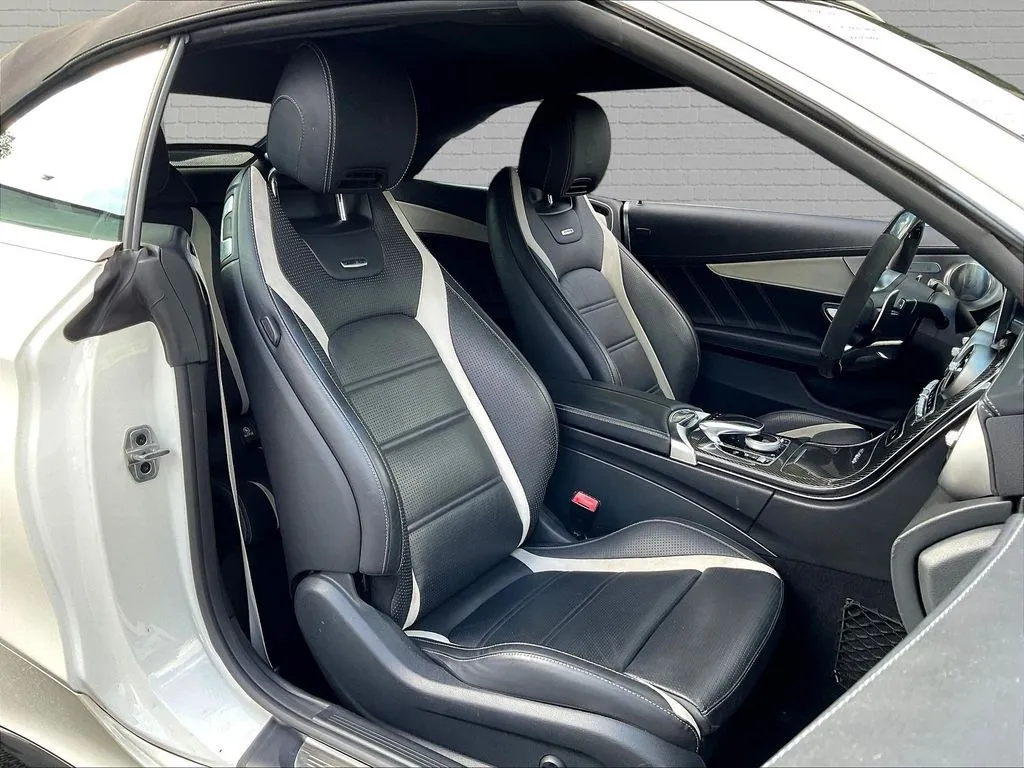 Mercedes-Benz C-Class photo 25
