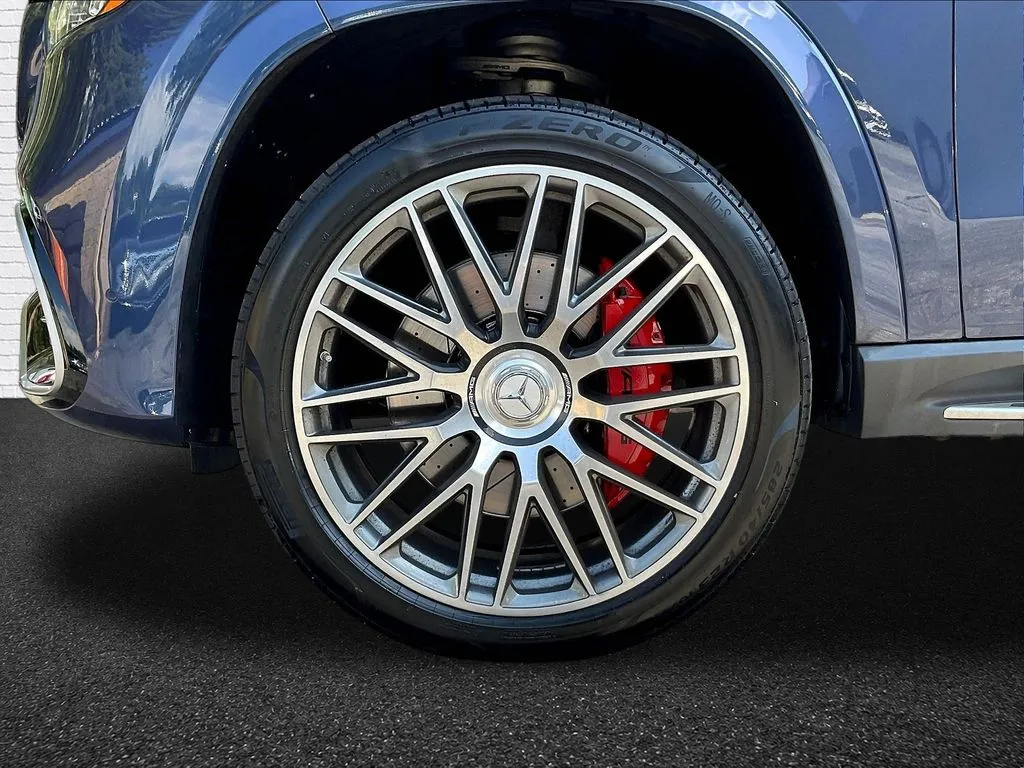 Mercedes-Benz GLS photo 29
