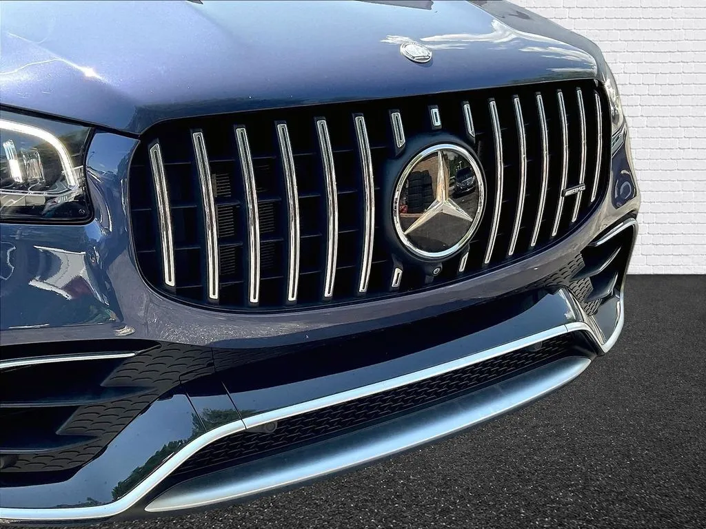Mercedes-Benz GLS photo 28
