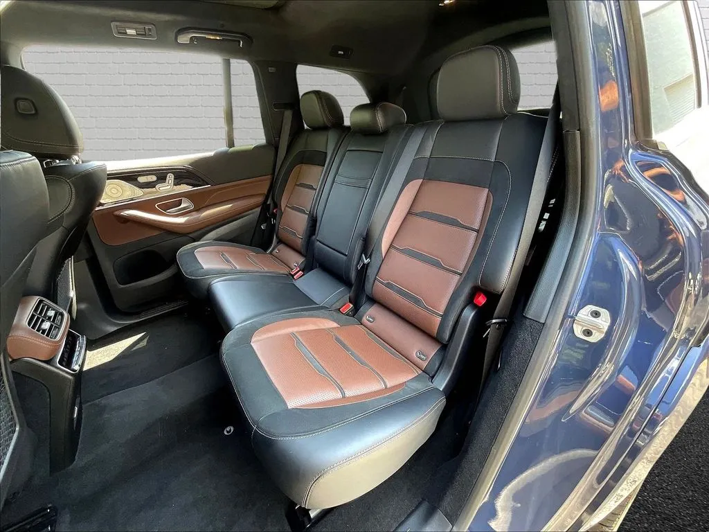Mercedes-Benz GLS photo 19