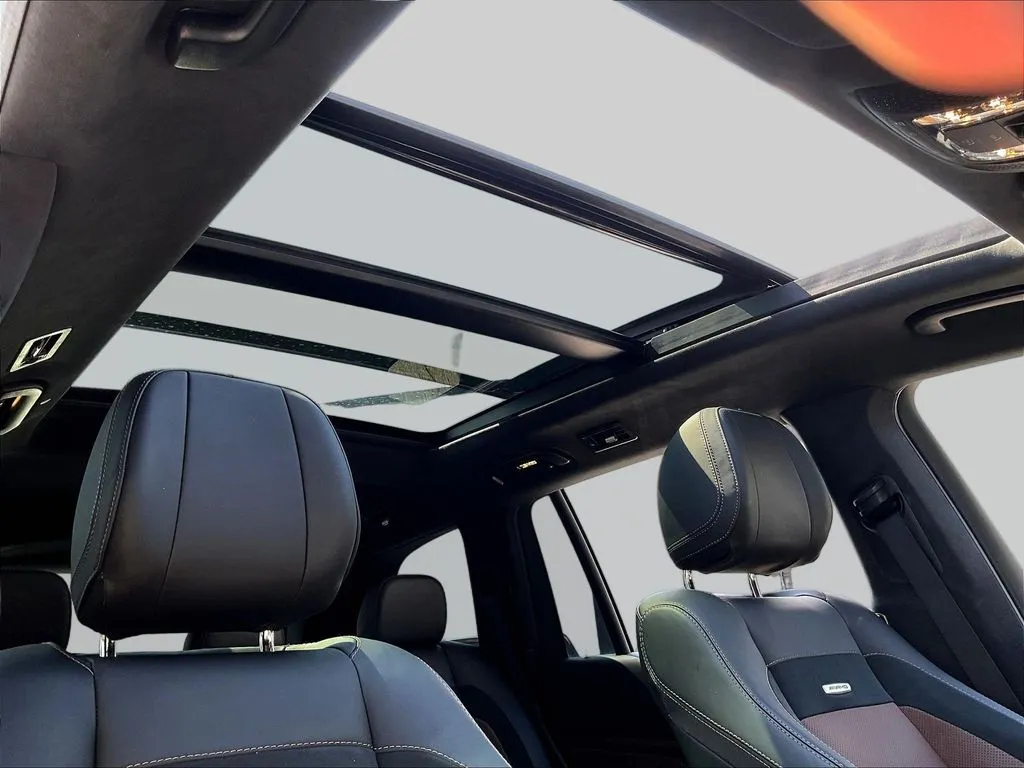 Mercedes-Benz GLS photo 24