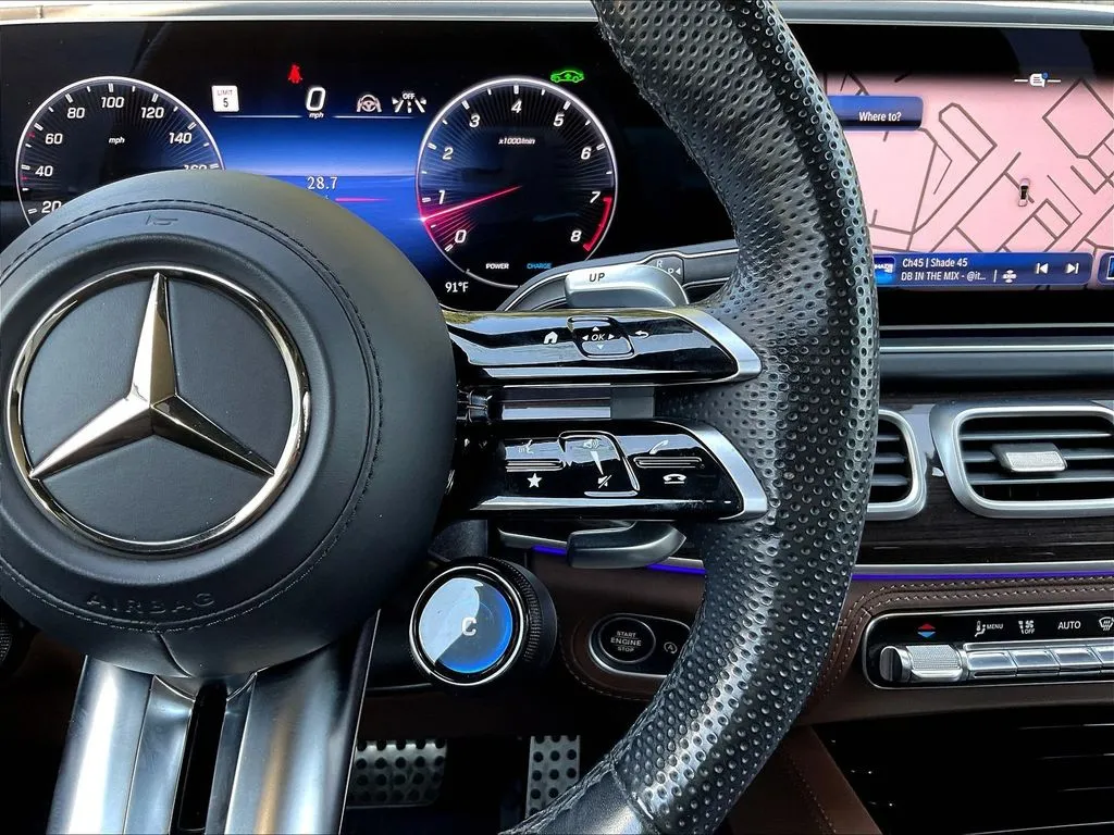 Mercedes-Benz GLS photo 12