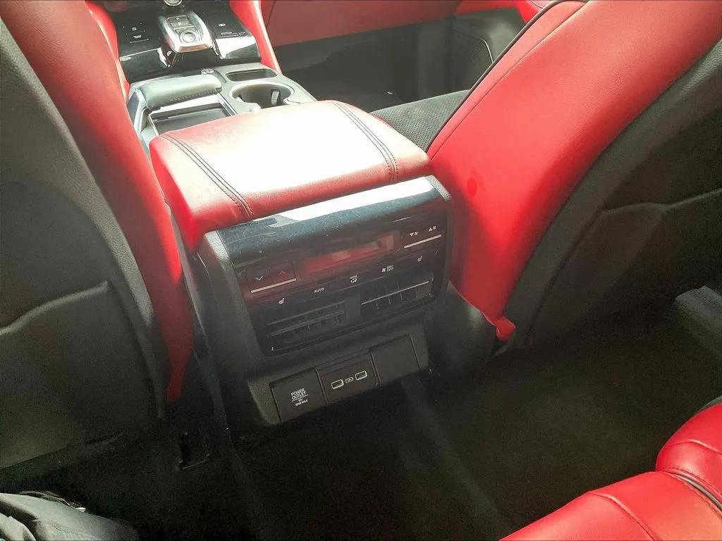 Acura MDX photo 11