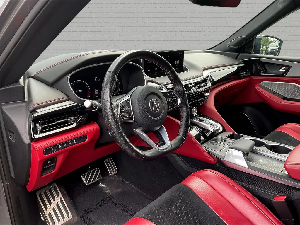 Acura MDX photo 16