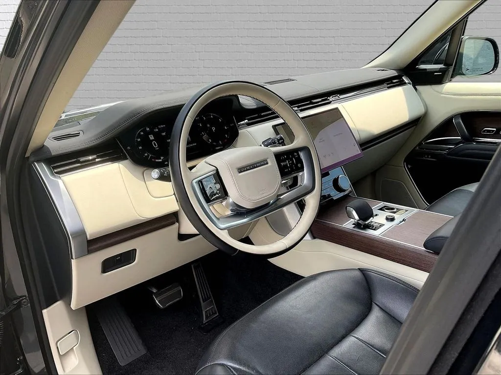 Land Rover Range Rover photo 17