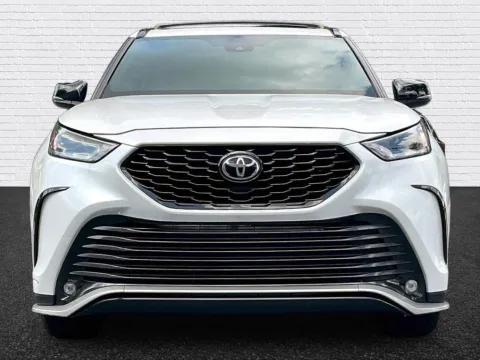 Photos of 2024 Toyota Highlander XSE for sale in Roswell, GA at Gravity Autos Roswell