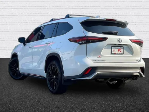 More photos of 2024 Toyota Highlander XSE at Gravity Autos Roswell, GA