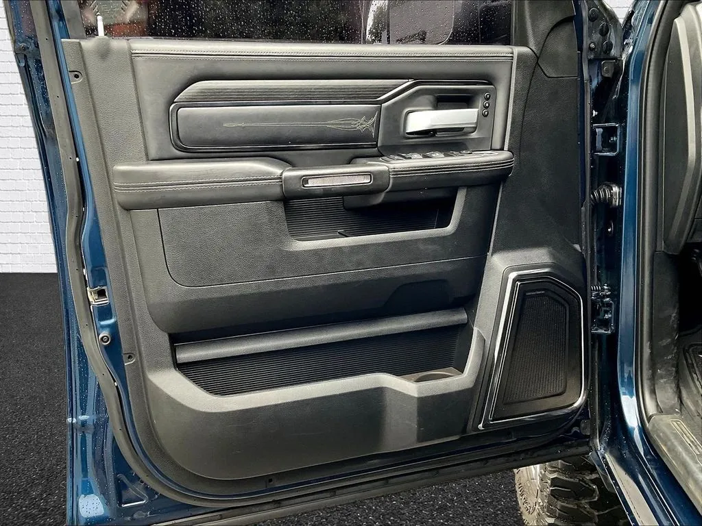 2022 RAM Ram 2500 Pickup Laramie Limited - Photo 17