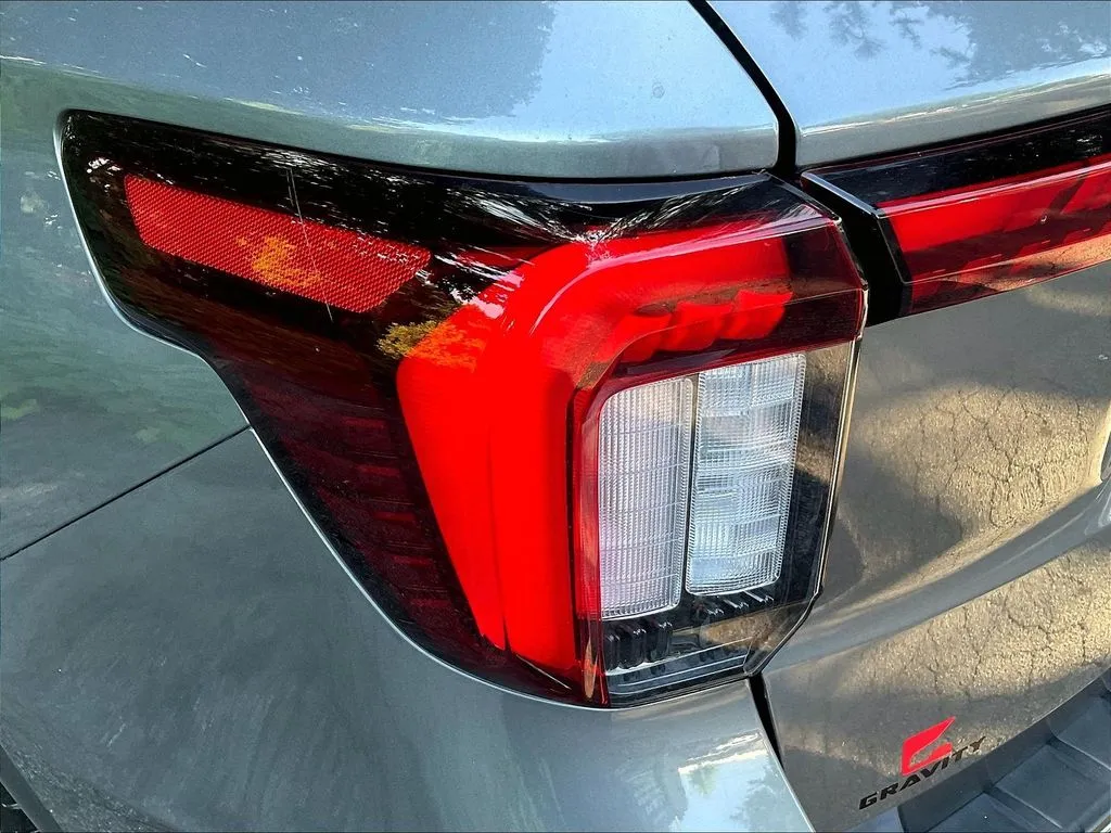 Ford Explorer photo 21
