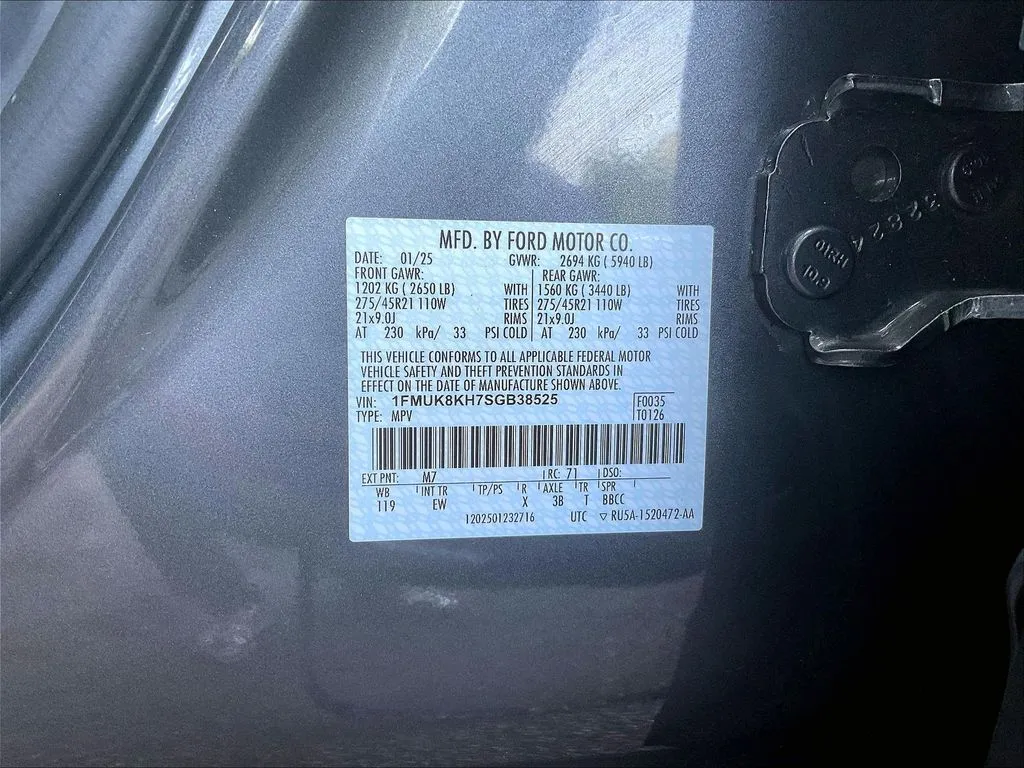 Ford Explorer photo 17