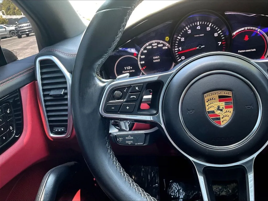 Porsche Cayenne photo 11