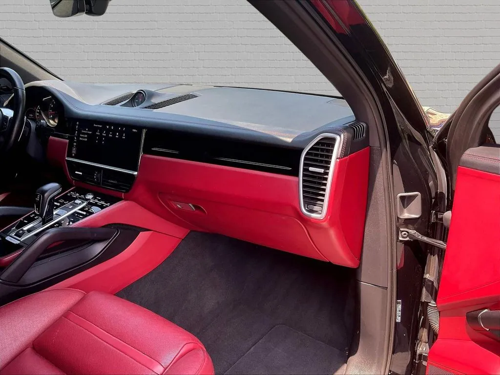 Porsche Cayenne photo 22