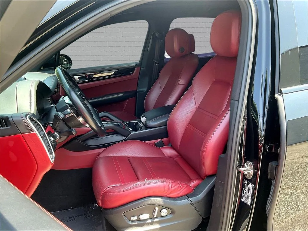 Porsche Cayenne photo 18