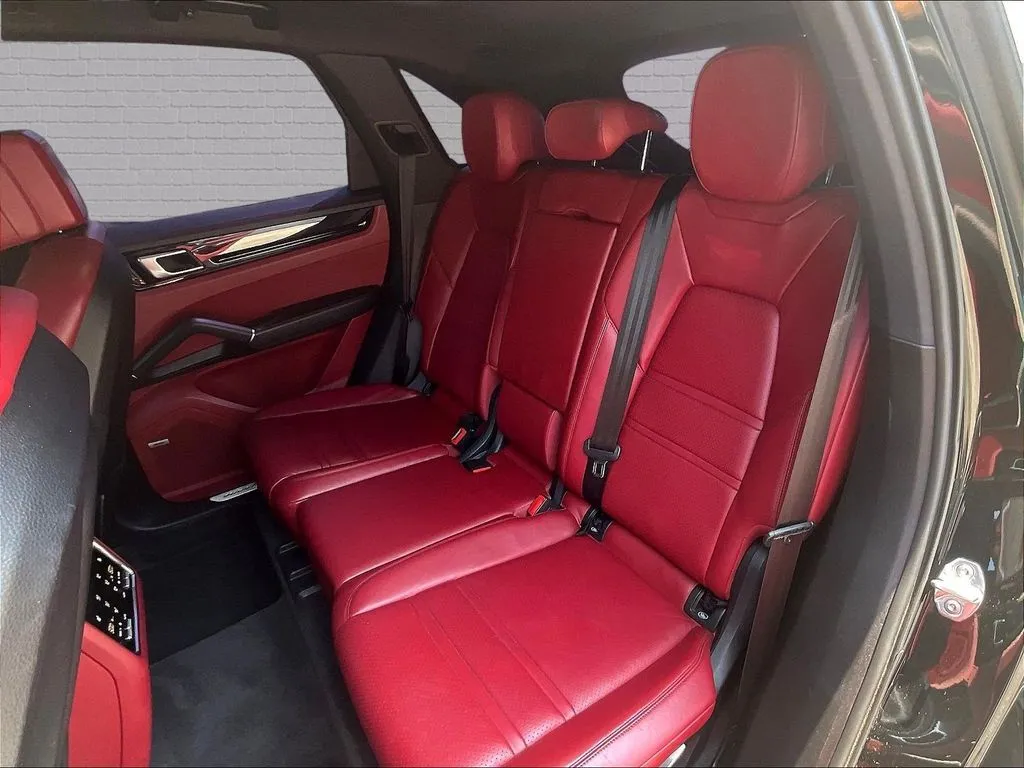 Porsche Cayenne photo 19