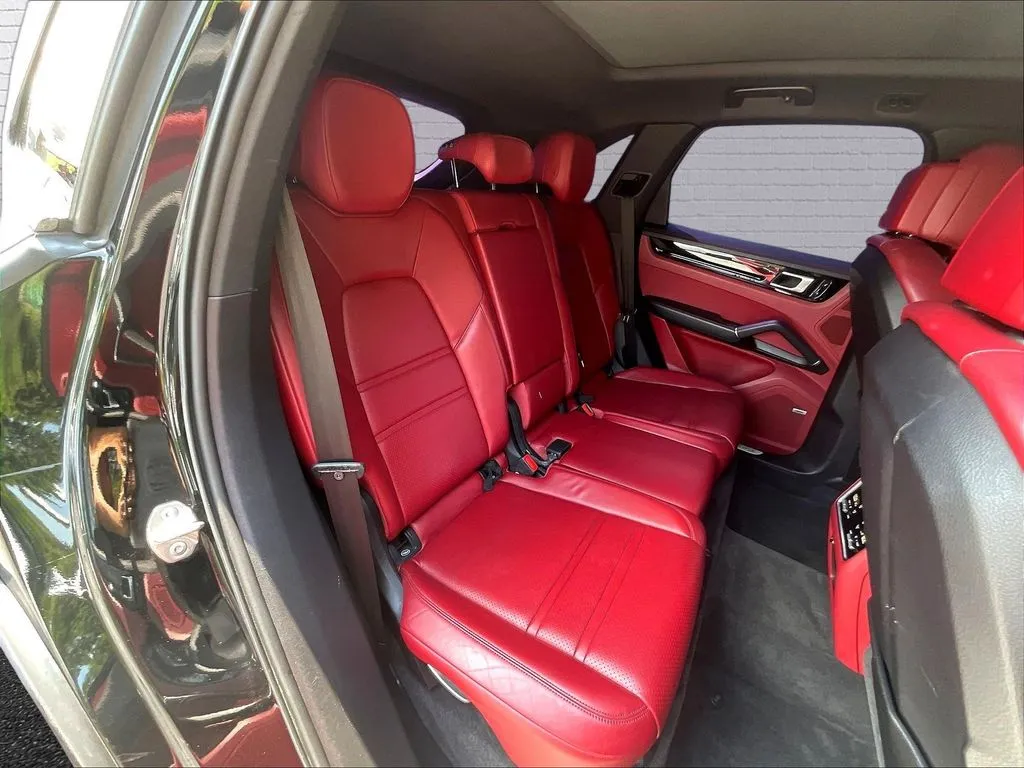 Porsche Cayenne photo 21