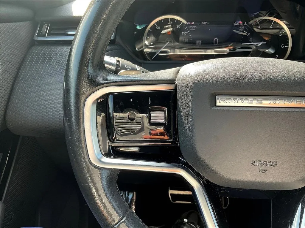 Land Rover Range Rover Velar photo 13