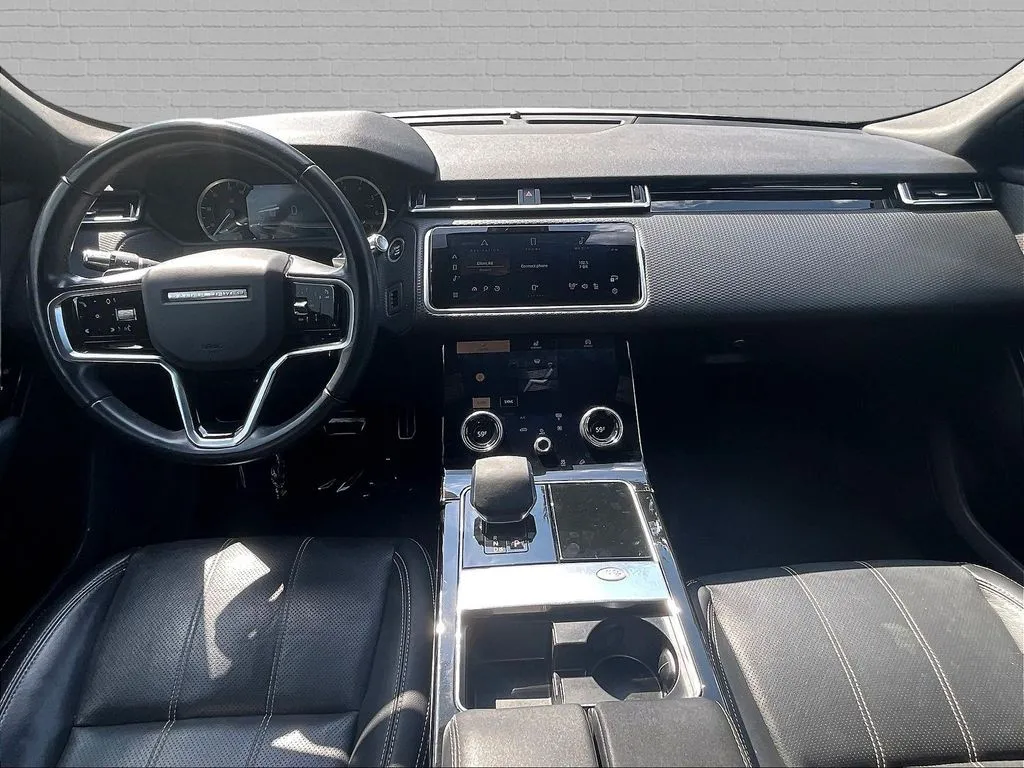 Land Rover Range Rover Velar photo 9