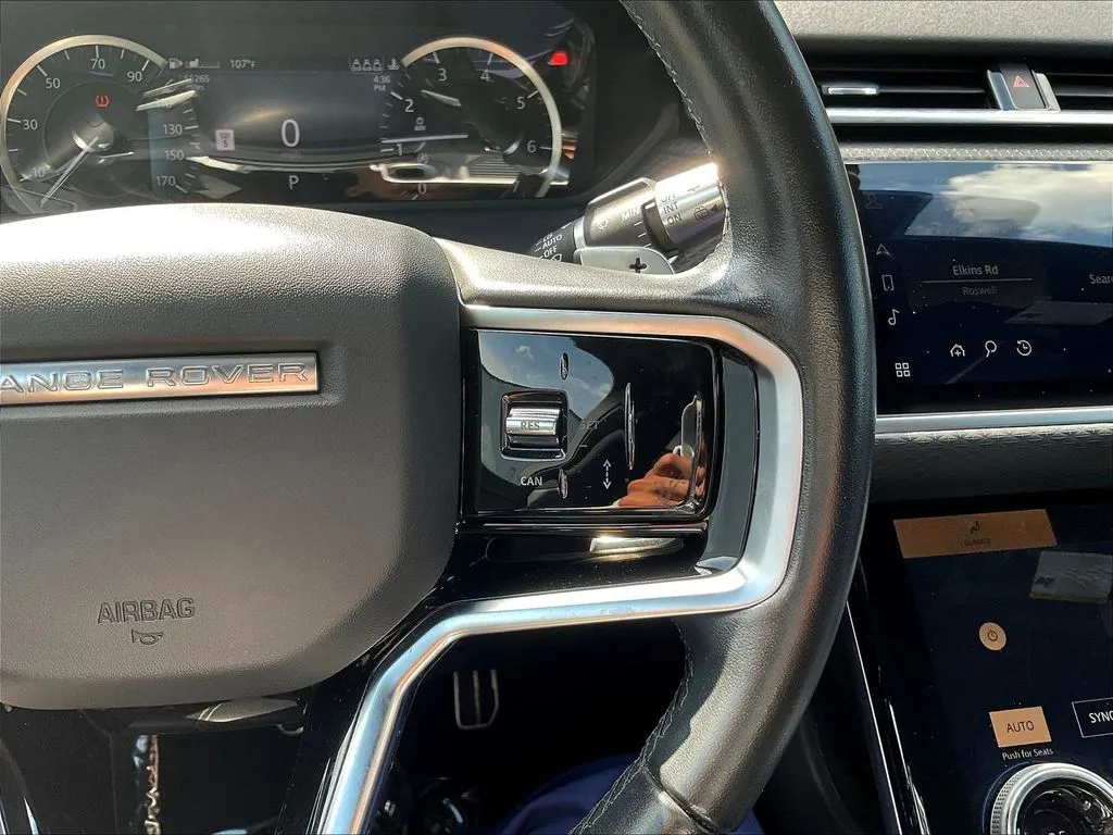 Land Rover Range Rover Velar photo 14
