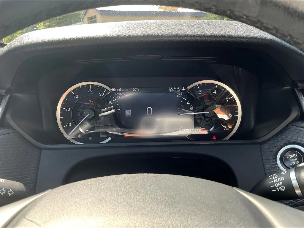 Land Rover Range Rover Velar photo 15