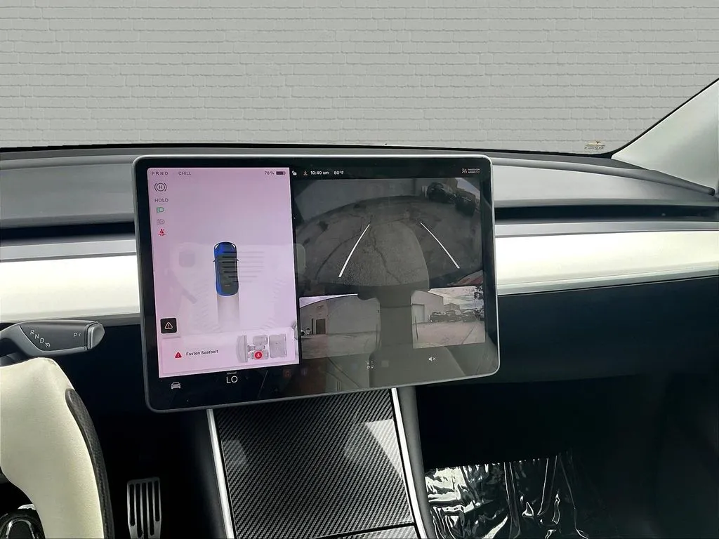 Tesla Model Y photo 13