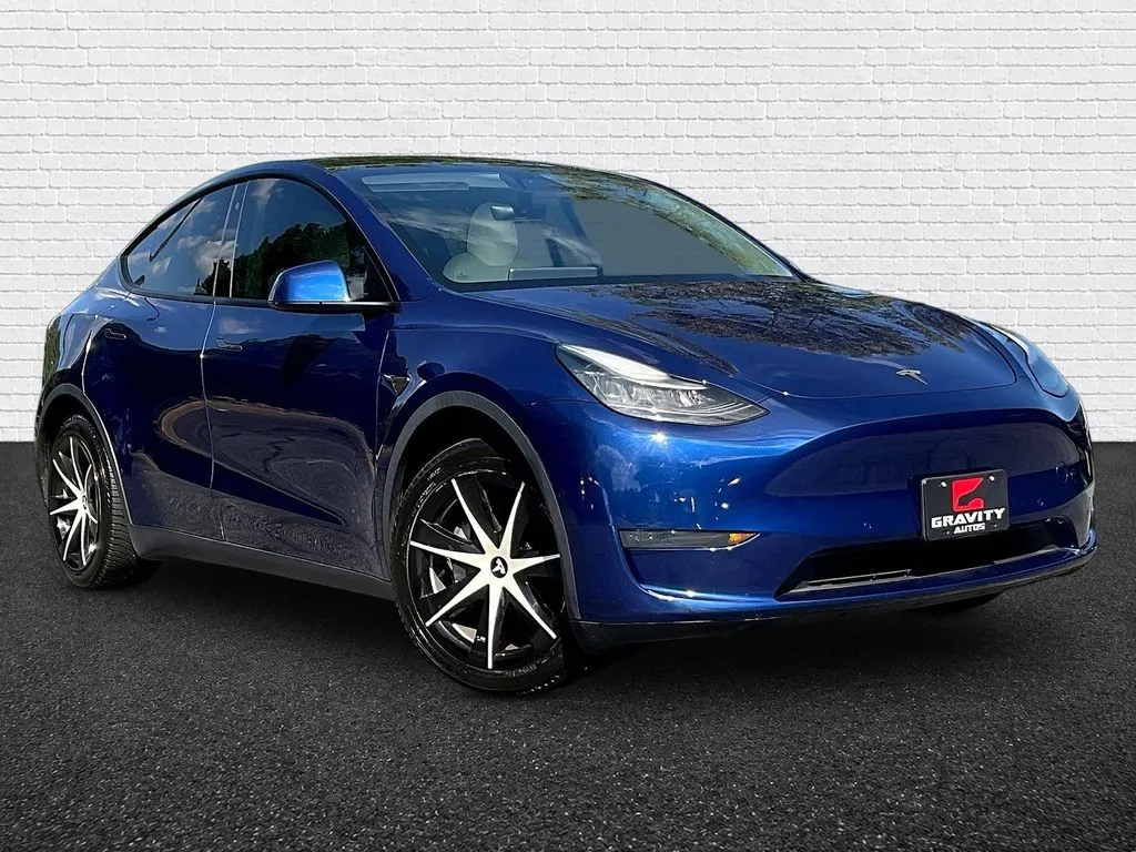 Tesla Model Y photo 3