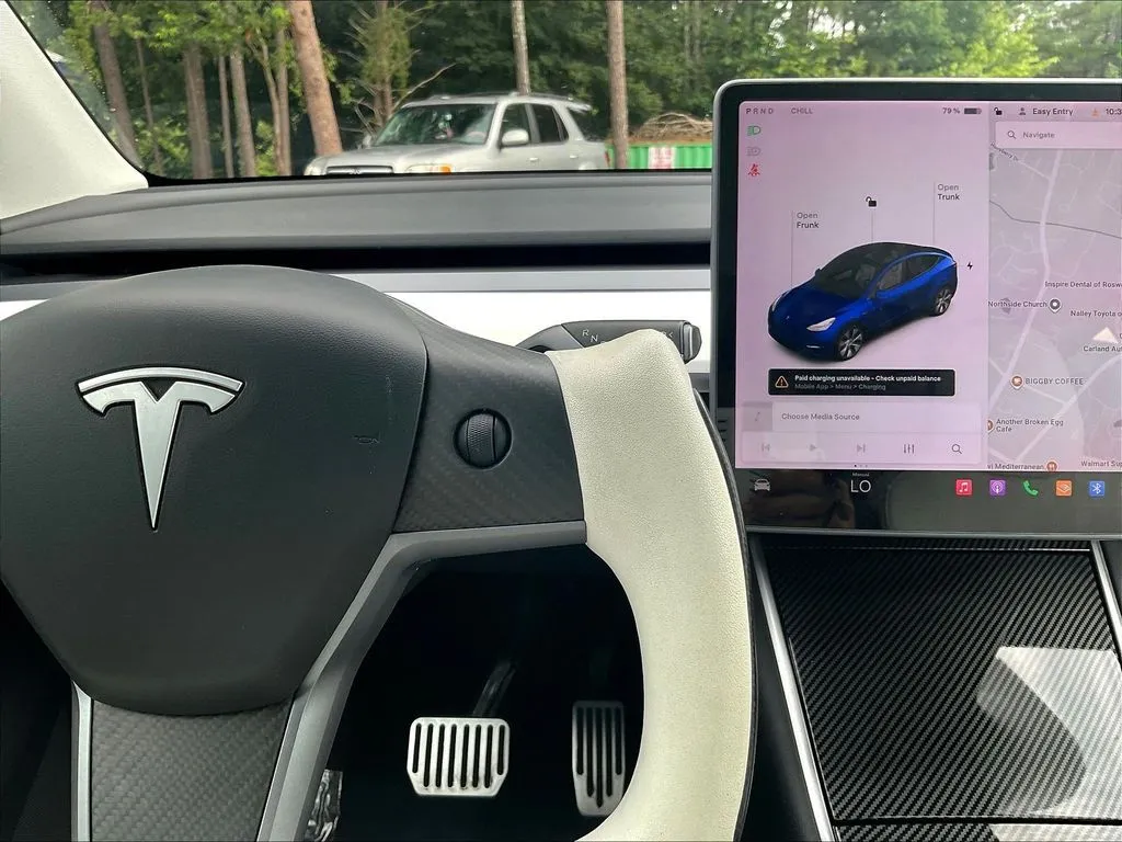 Tesla Model Y photo 12