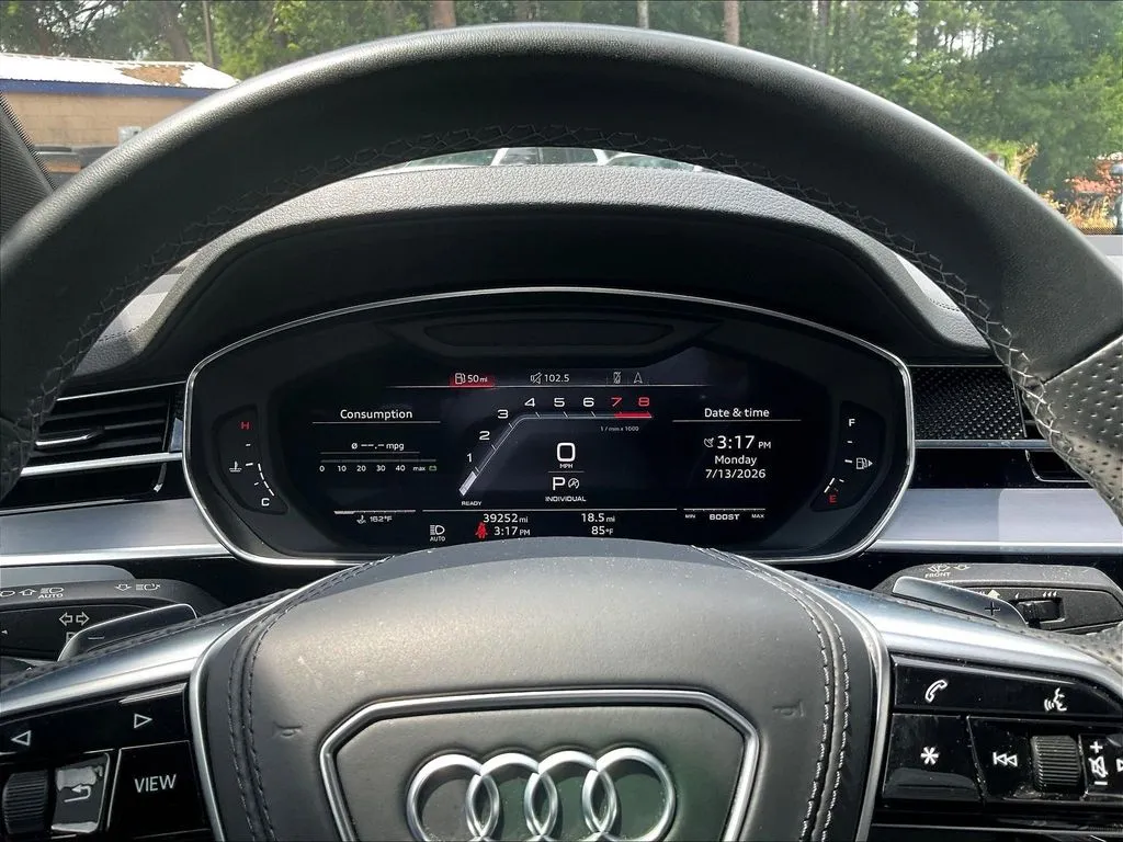 Audi S8 photo 13