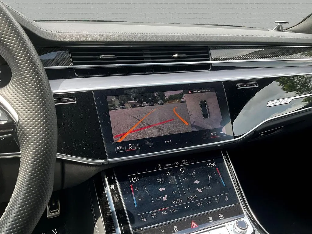 Audi S8 photo 14
