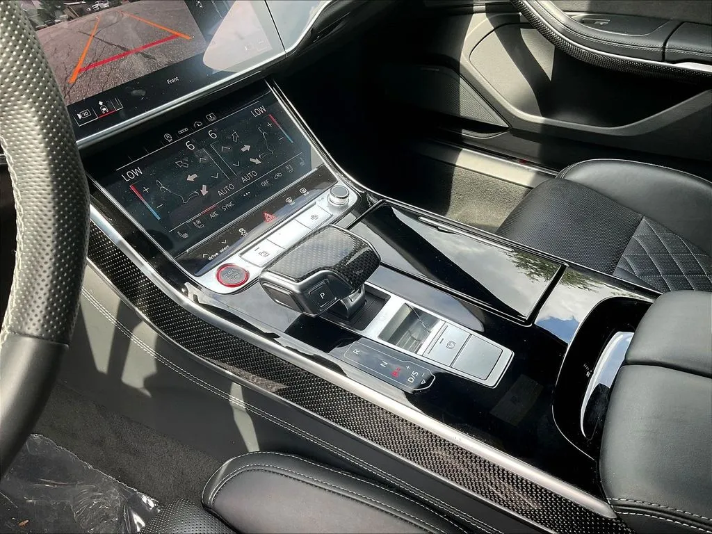 Audi S8 photo 16