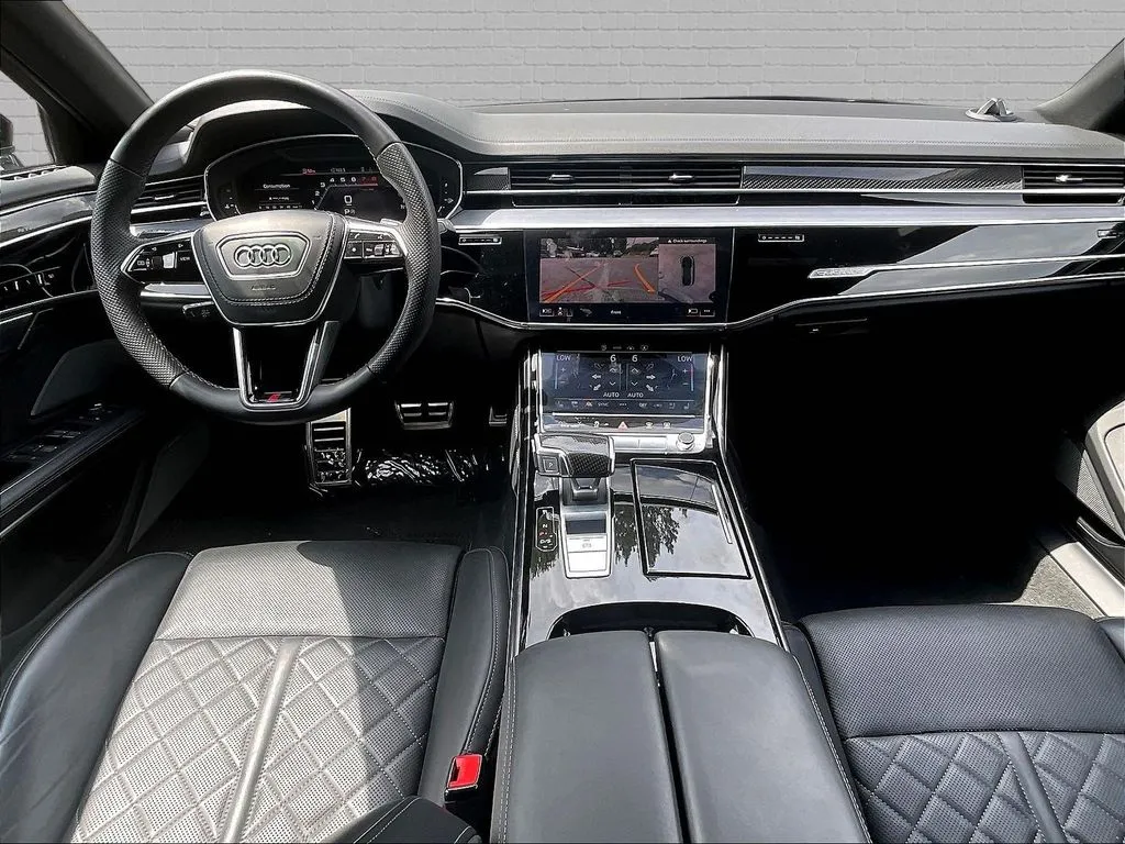 Audi S8 photo 7