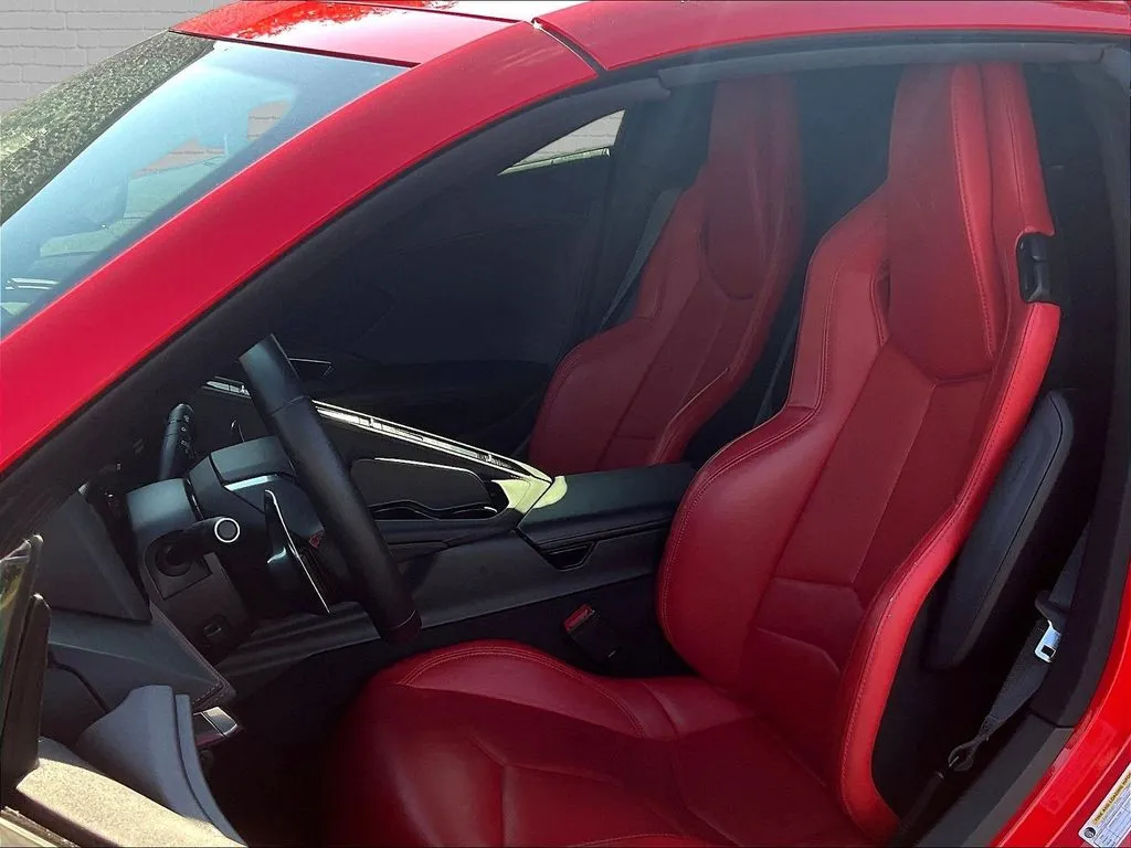 Chevrolet Corvette photo 17