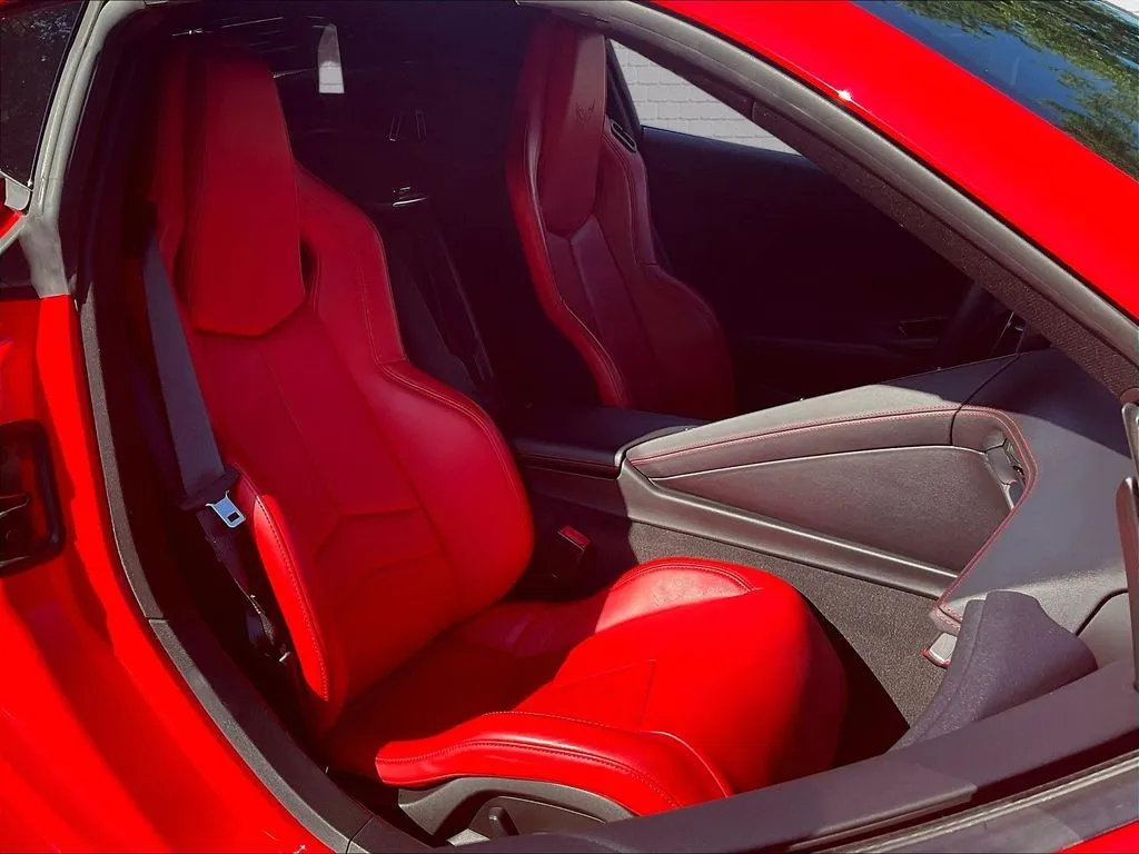 Chevrolet Corvette photo 21