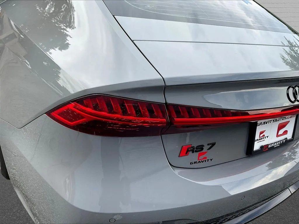 Audi RS 7 photo 21