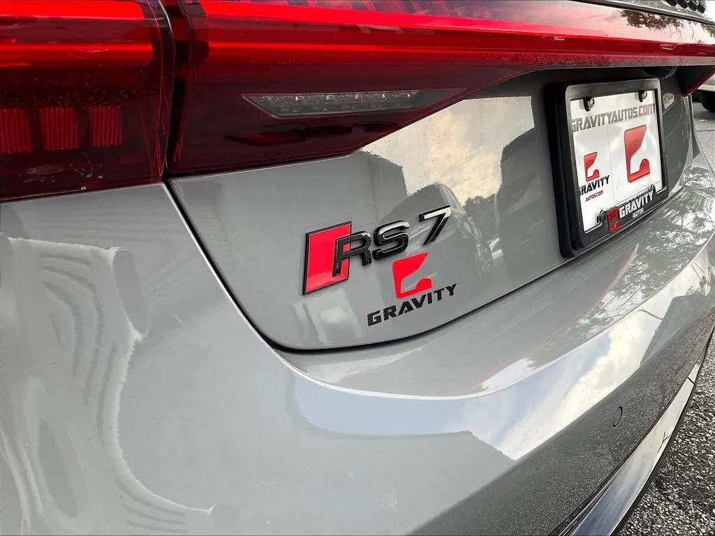 Audi RS 7 photo 22
