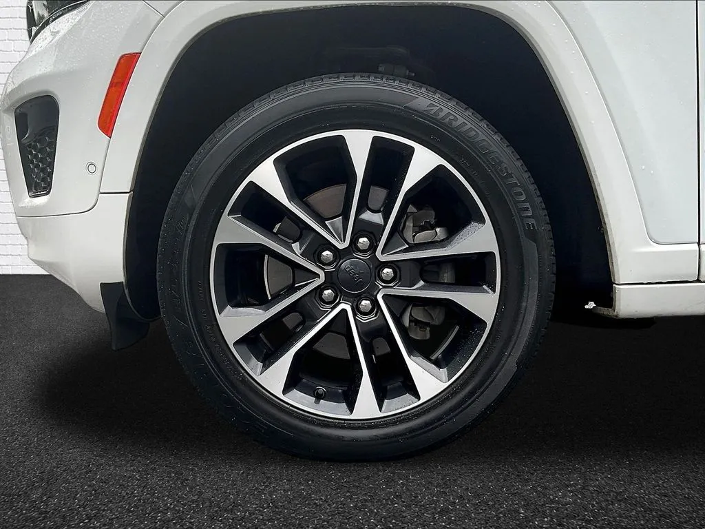Jeep Grand Cherokee L photo 27