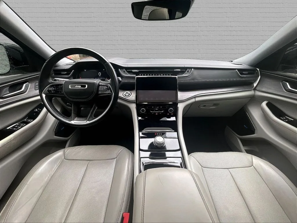Jeep Grand Cherokee L photo 7