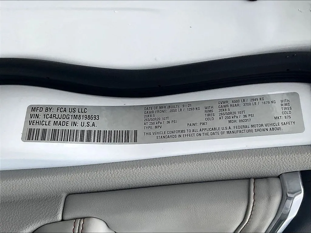 Jeep Grand Cherokee L photo 16