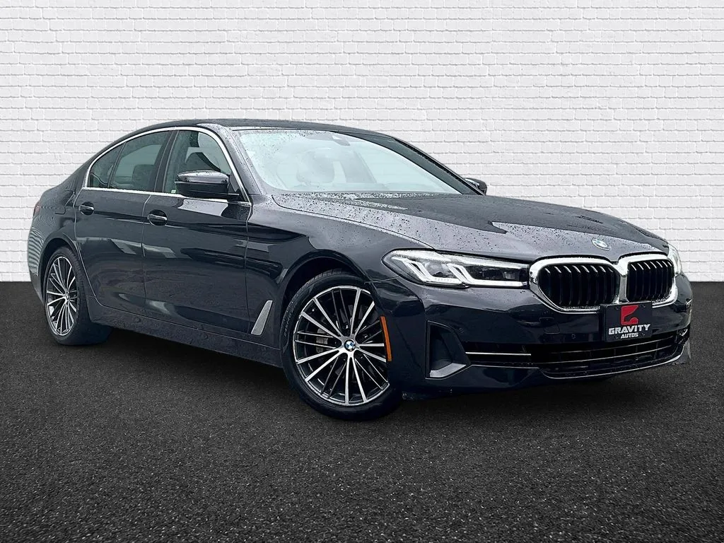 BMW 5 Series photo 3