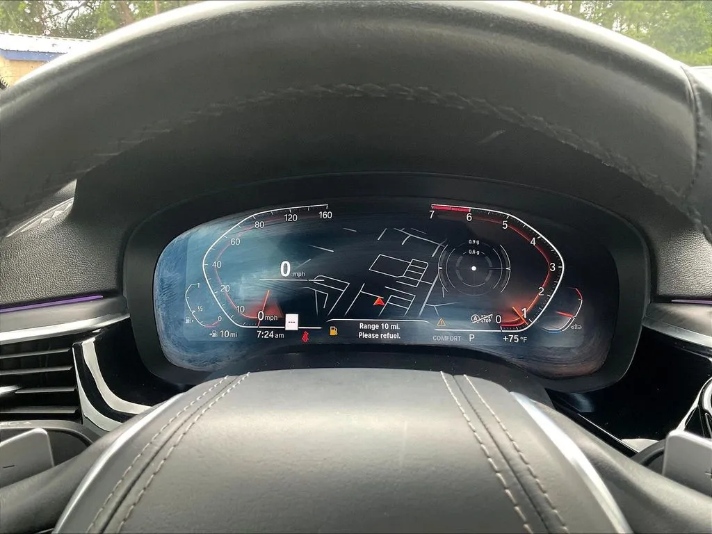 BMW 5 Series photo 13