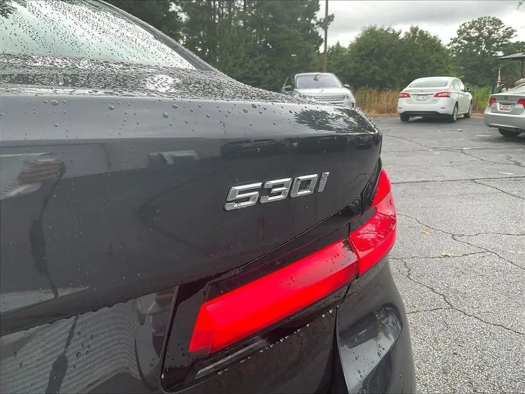 BMW 5 Series photo 21