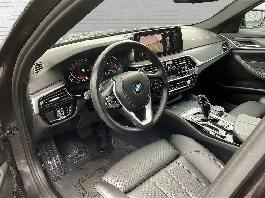 BMW 5 Series photo 15