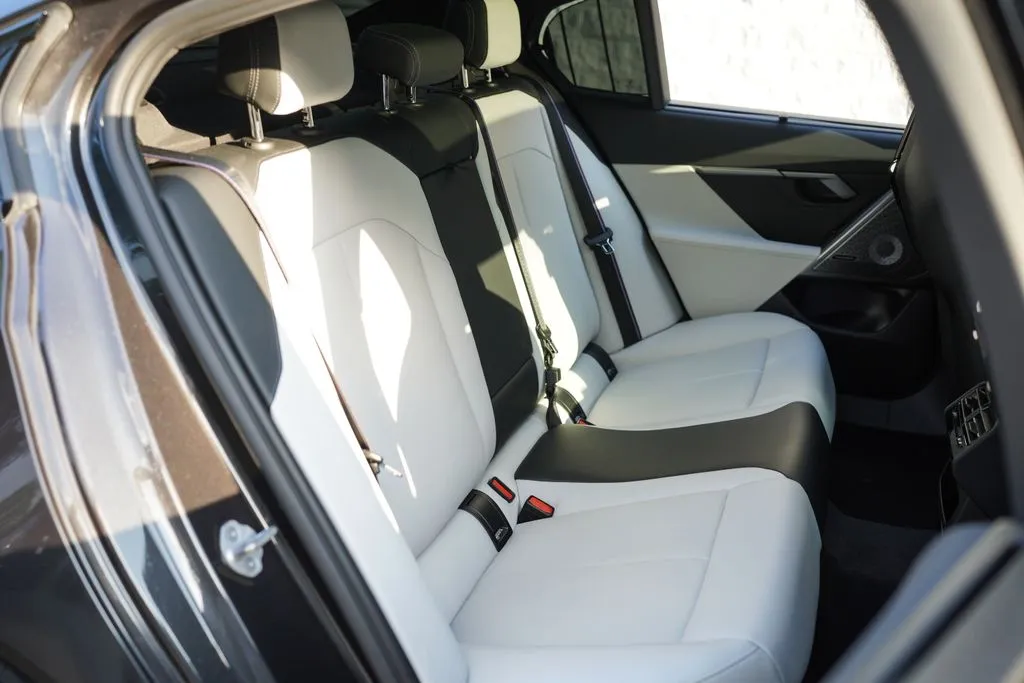2026 BMW M5 M5 - Photo 25